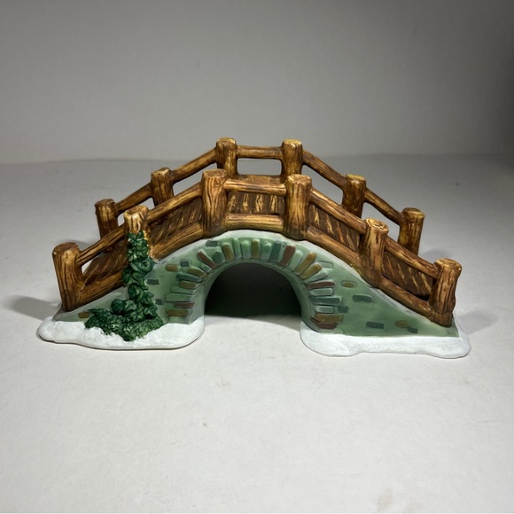 Vtg 2001 Santas Workbench 8”x3” Porcelain Bridge Snow Scene Christmas w/Box - Picture 6 of 13